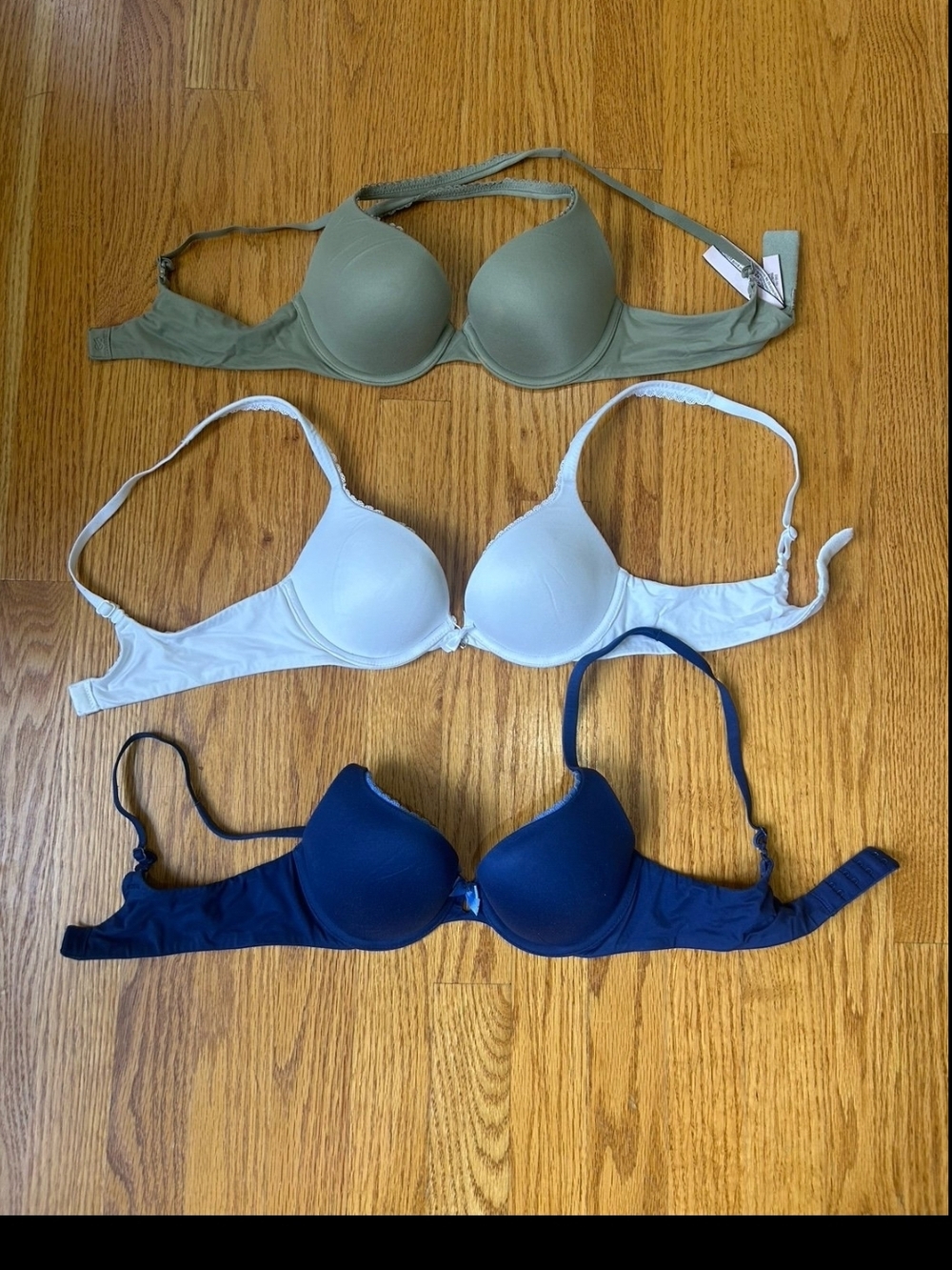 3-Pack Victoria Secret Bras in Olive, White & Navy Body By Victoria